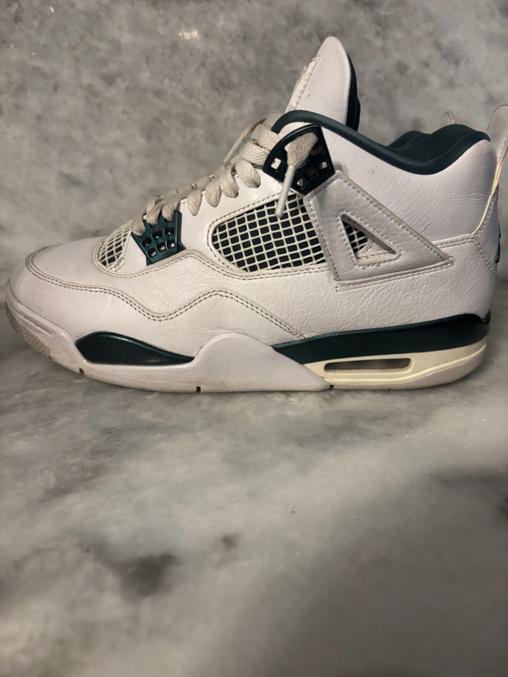 Jordan Men's White and Dark Green Retro Basketball Sneakers